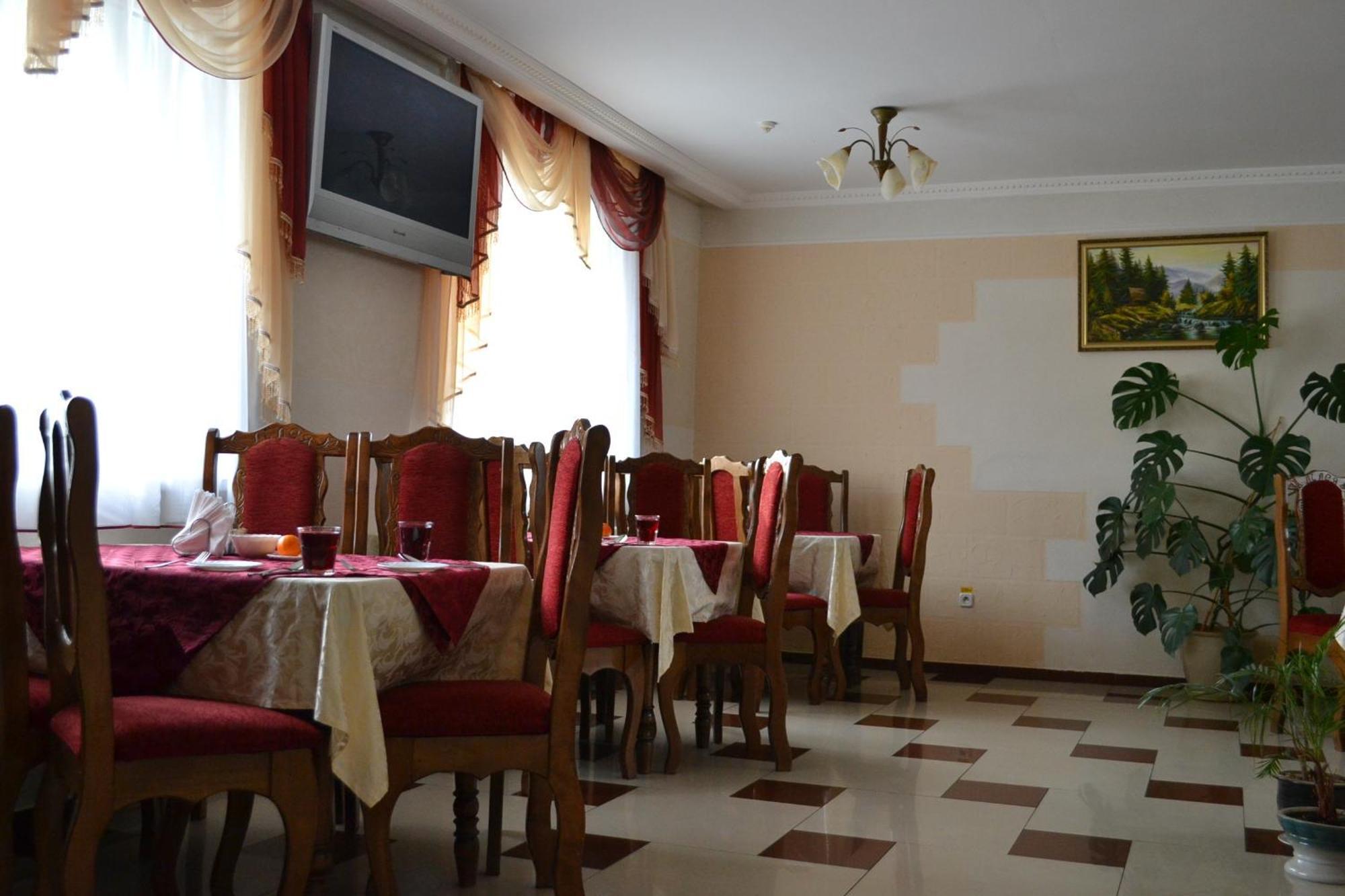 Lileya Hotel Polyana  Exterior photo